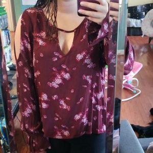 Floral, cutout shoulder top